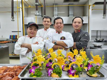 Đội ngũ Bếp đầy tâm huyết